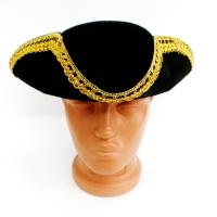  Треуголка пирата с золотой окантовкой 